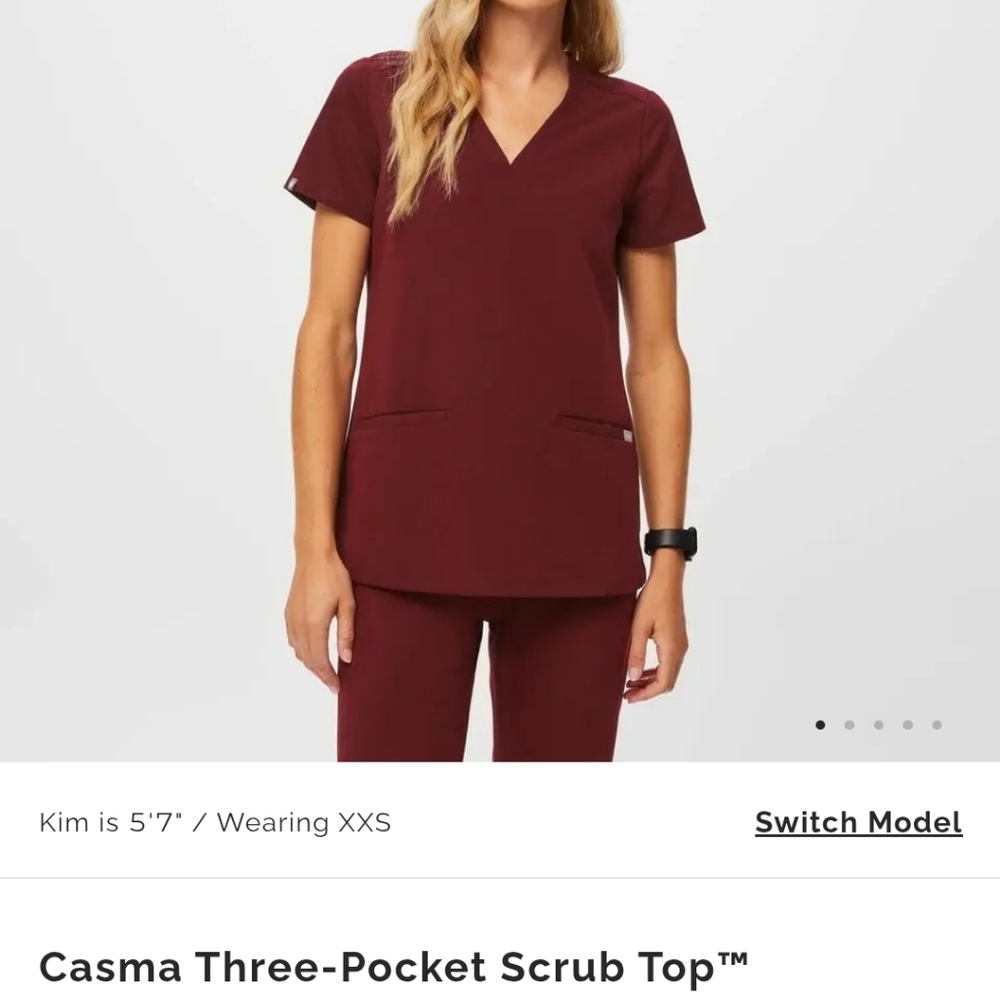 FIGS Burgundy Scrub Top - small - 'Casma' 3 pocket v neck